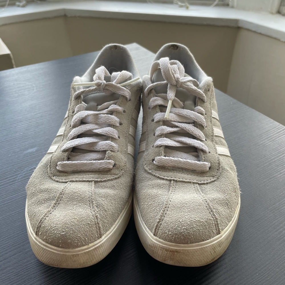 Adidas - Picture 2 of 5